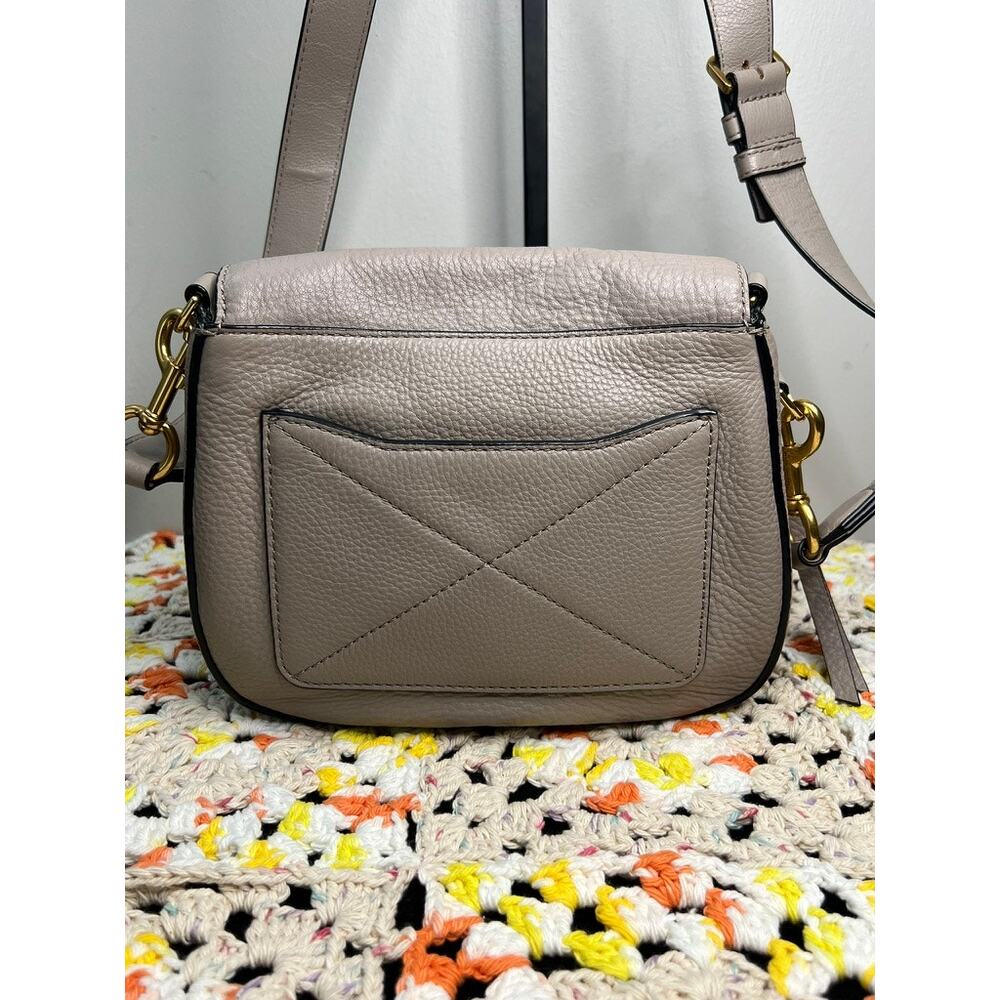 Marc Jacobs Recruit Nomad Pebbled Leather Saddle Crossbody Bag Taupe Gray - Picture 7 of 14